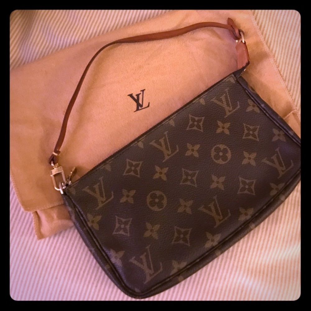 Louis Vuitton Pochette